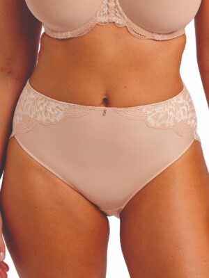 Emmaline Hög Tai - Skin